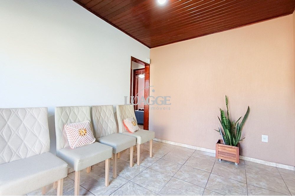 Casa à venda com 7 quartos, 255m² - Foto 44
