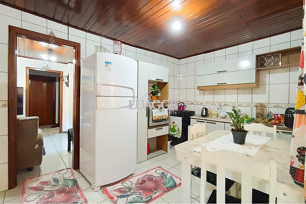 Casa à venda com 7 quartos, 255m² - Foto 2