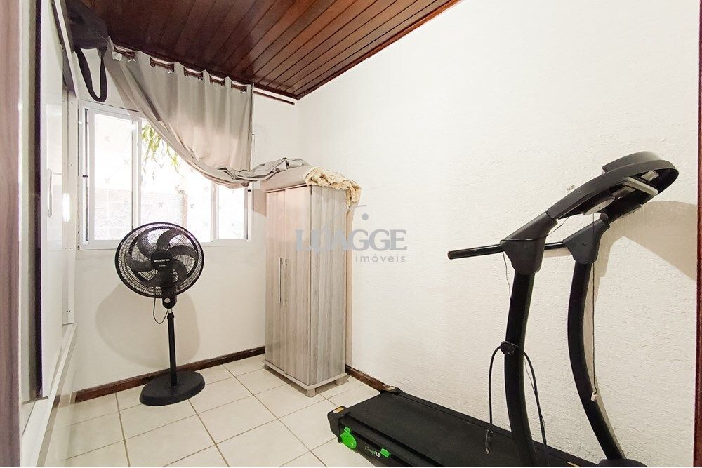 Casa à venda com 7 quartos, 255m² - Foto 26