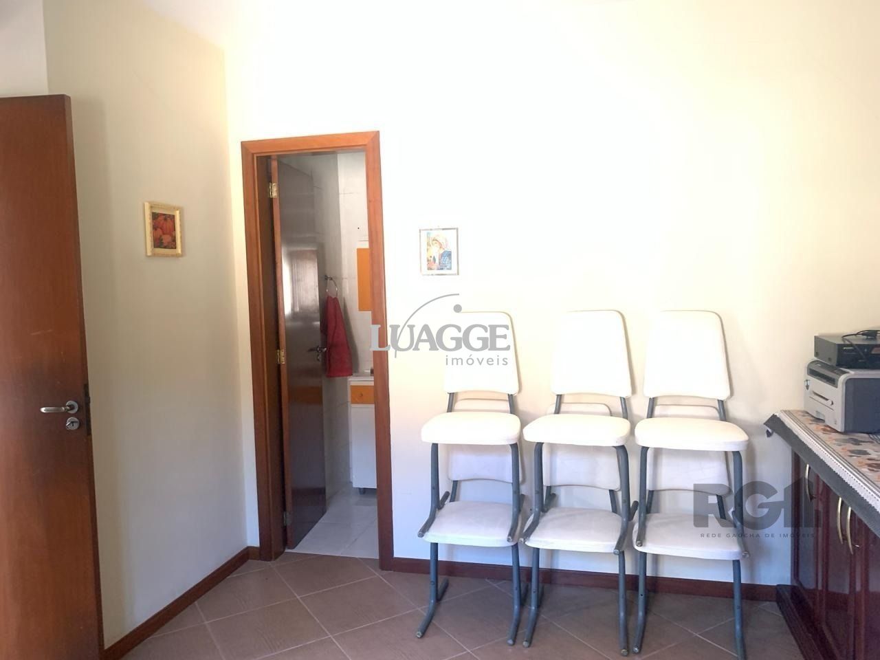 Casa à venda com 3 quartos, 184m² - Foto 8