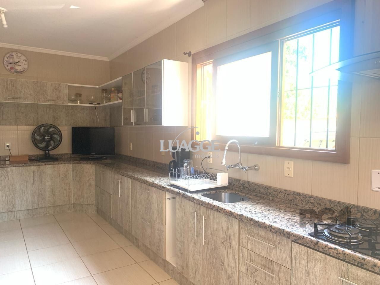 Casa à venda com 3 quartos, 184m² - Foto 11