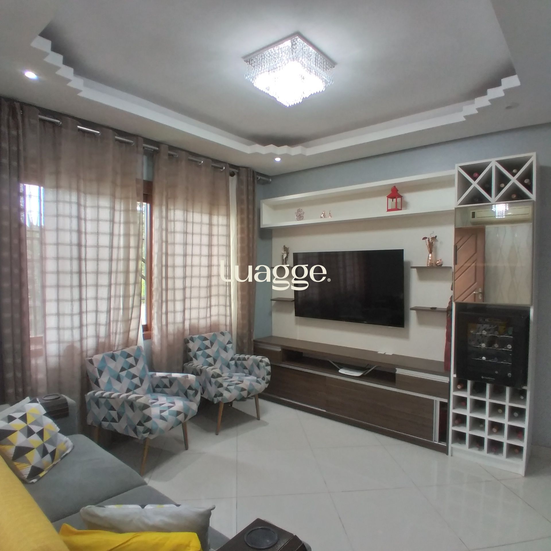 Casa à venda com 3 quartos, 144m² - Foto 1