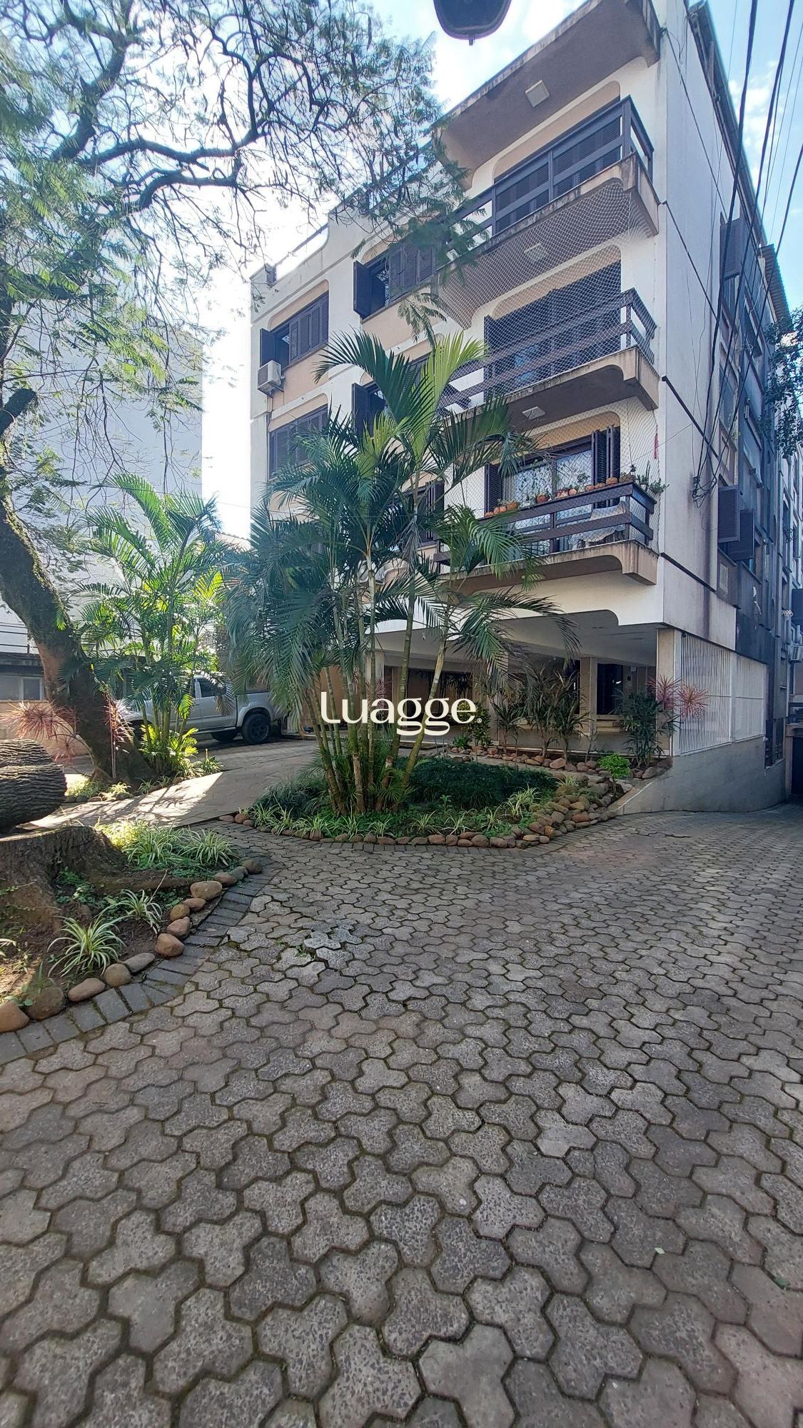 Apartamento à venda com 2 quartos, 73m² - Foto 1