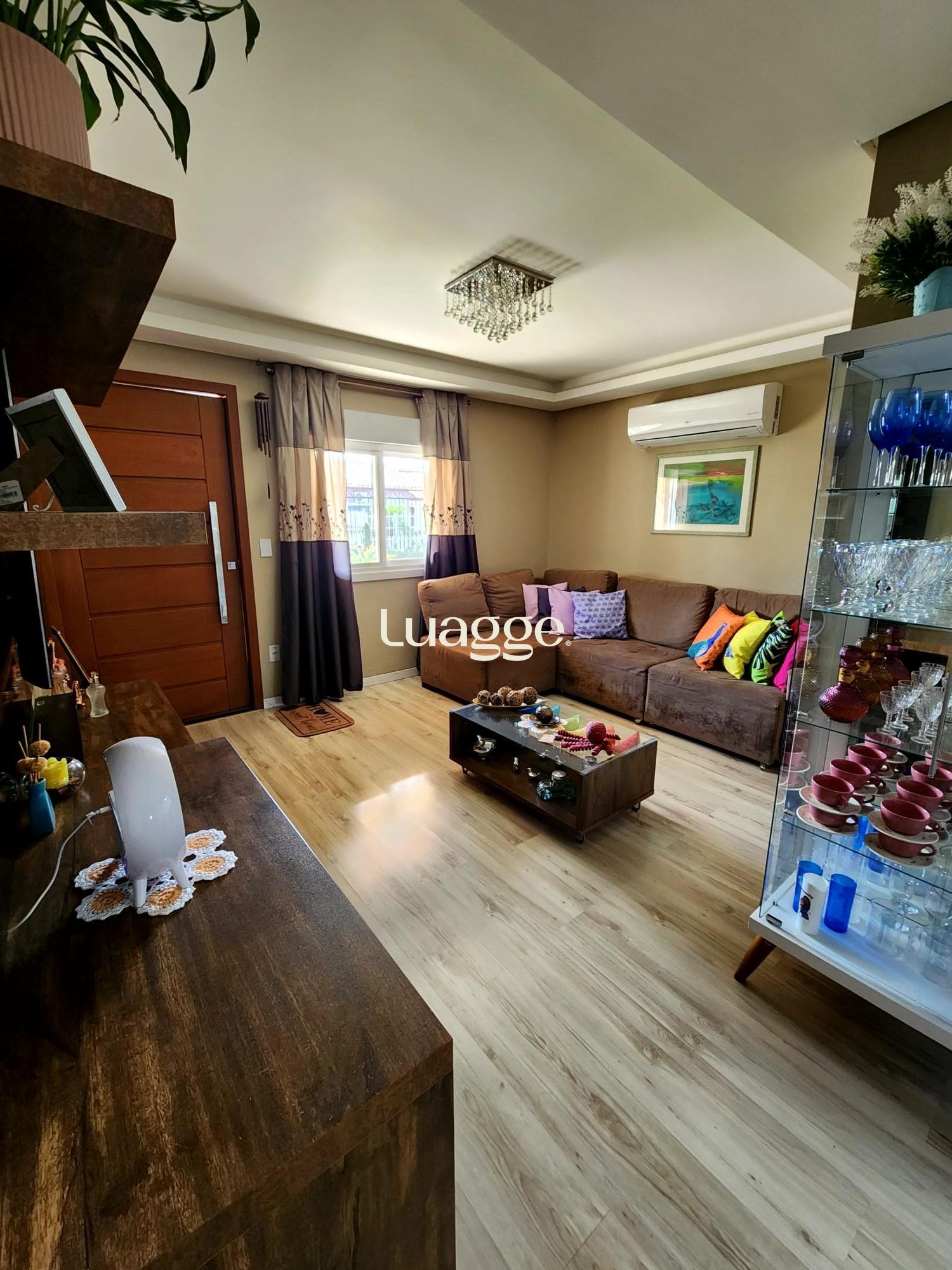 Casa à venda com 2 quartos, 141m² - Foto 1
