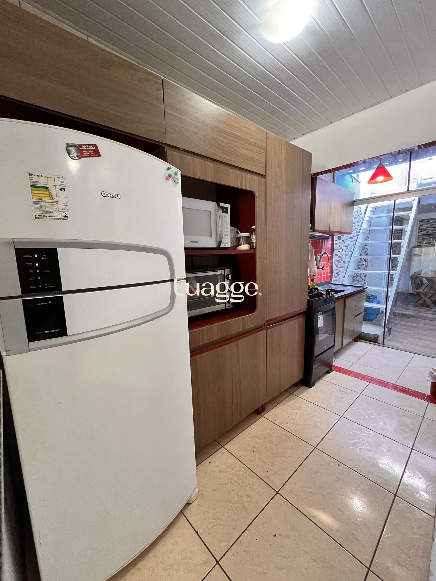 Casa à venda com 3 quartos, 52m² - Foto 8