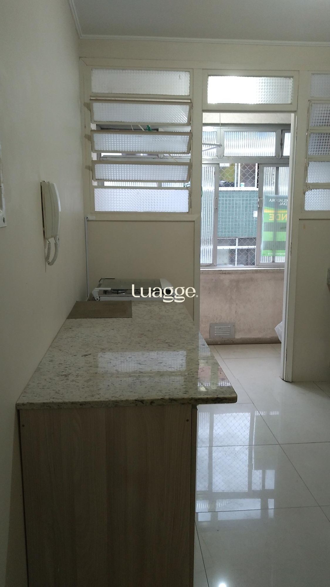 Apartamento à venda com 2 quartos, 72m² - Foto 3