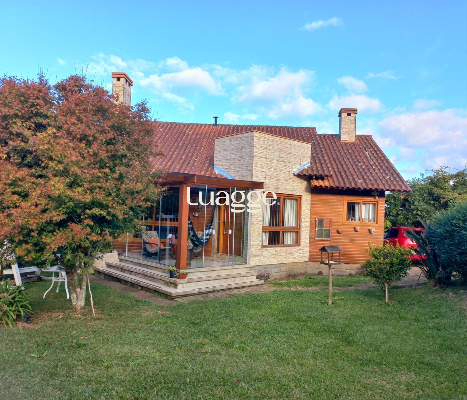Casa à venda com 3 quartos, 152m² - Foto 1