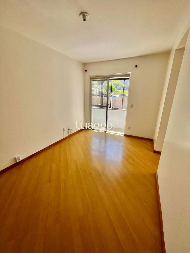 Apartamento à venda com 2 quartos, 51m² - Foto 4