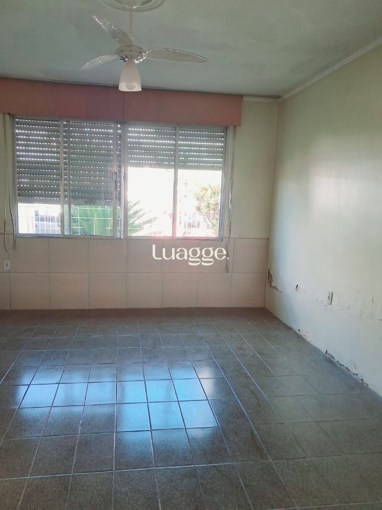 Casa à venda com 3 quartos, 151m² - Foto 4