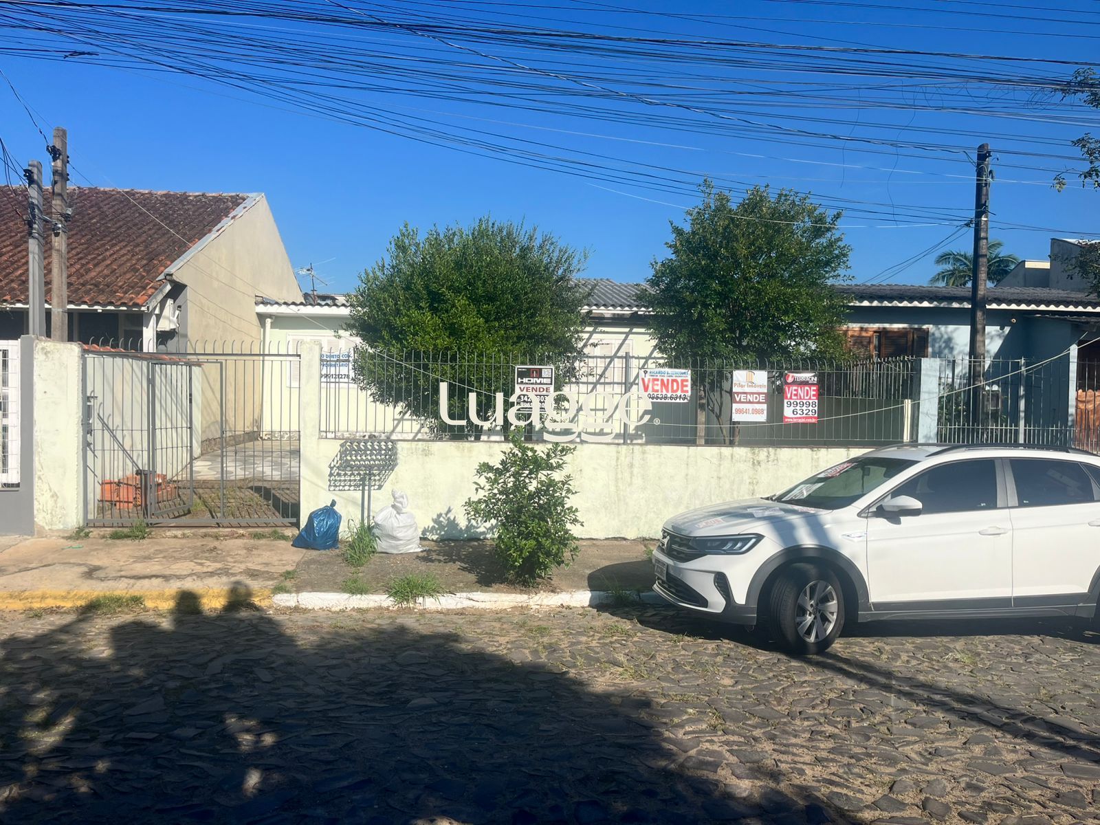 Casa de 2 dormitórios, sendo 1 suíte no Barrio Parque da Matriz, em Cachoeirinha