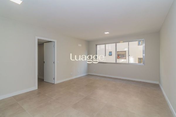 Apartamento à venda com 3 quartos, 113m² - Foto 1