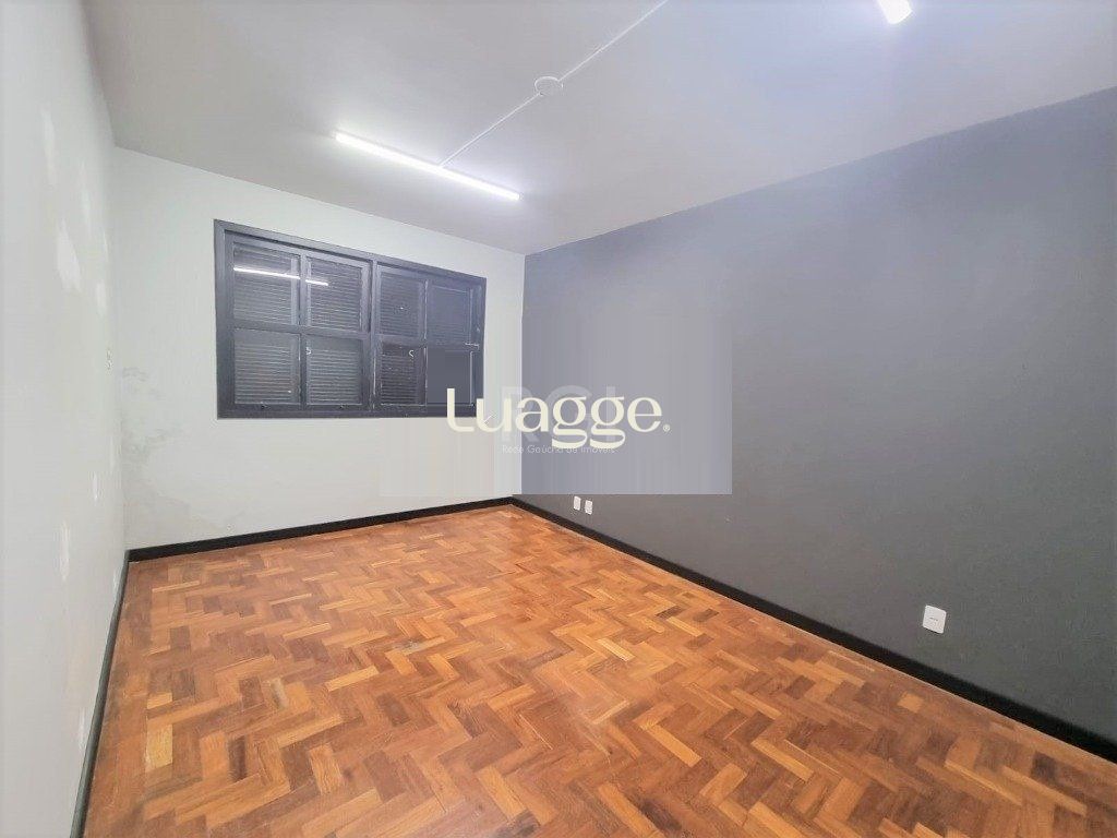 Casa à venda com 4 quartos, 300m² - Foto 21