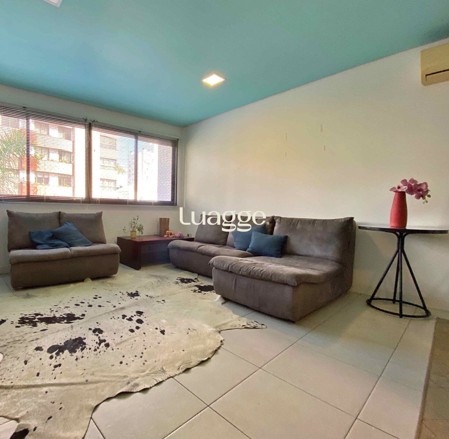 Apartamento à venda com 2 quartos, 83m² - Foto 3