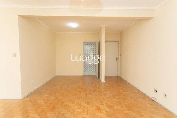 Apartamento à venda com 3 quartos, 115m² - Foto 3