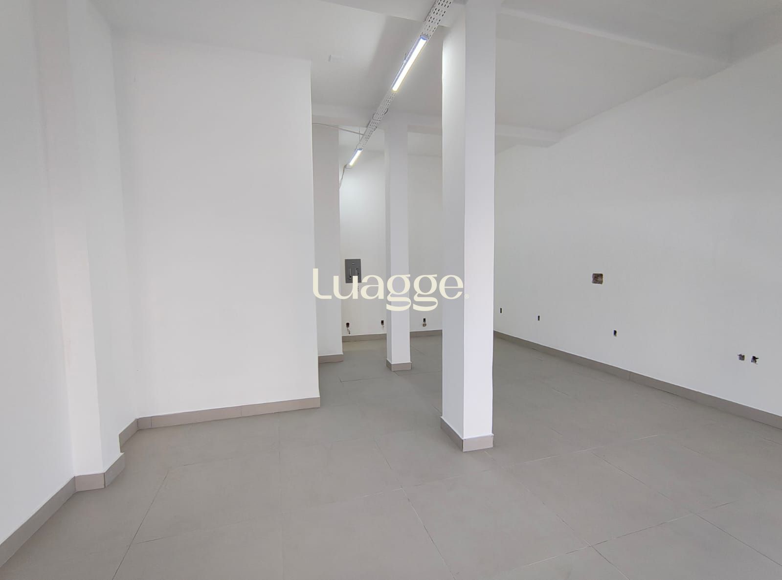 Loja-Salão à venda com 1 quarto, 102m² - Foto 2