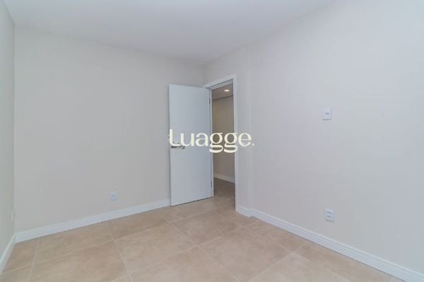 Apartamento à venda com 3 quartos, 113m² - Foto 18