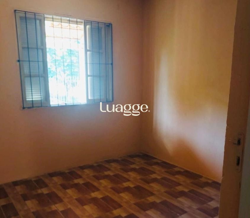 Casa à venda com 2 quartos, 72m² - Foto 4