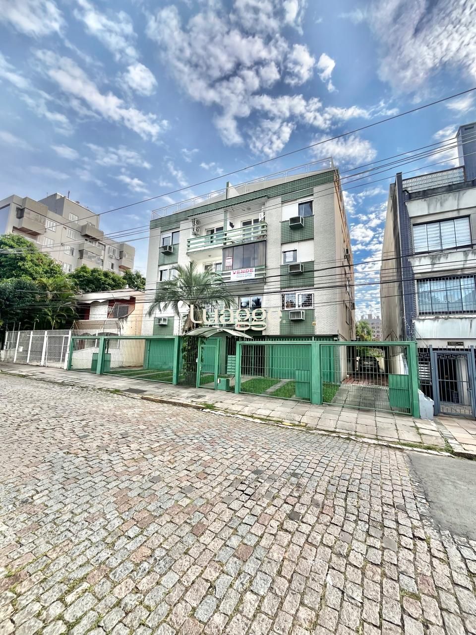 Apartamento à venda com 2 quartos, 68m² - Foto 1