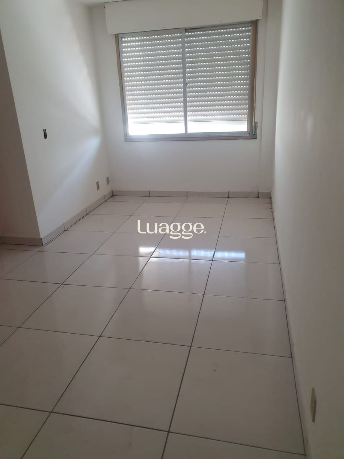 Apartamento à venda com 3 quartos, 81m² - Foto 1