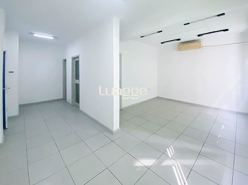 Conjunto Comercial-Sala à venda com 4 quartos, 50m² - Foto 4