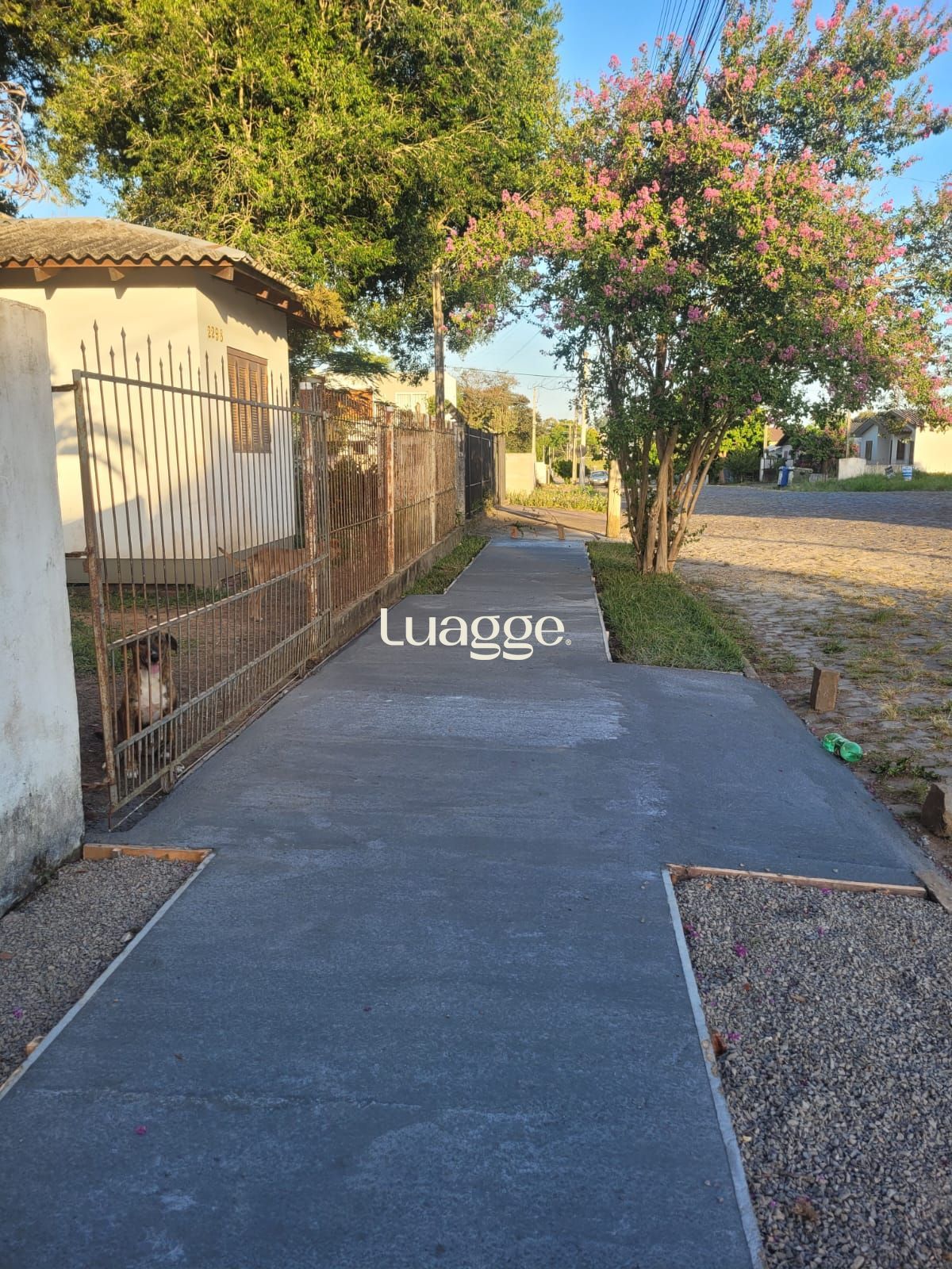 Casa à venda com 2 quartos, 170m² - Foto 1