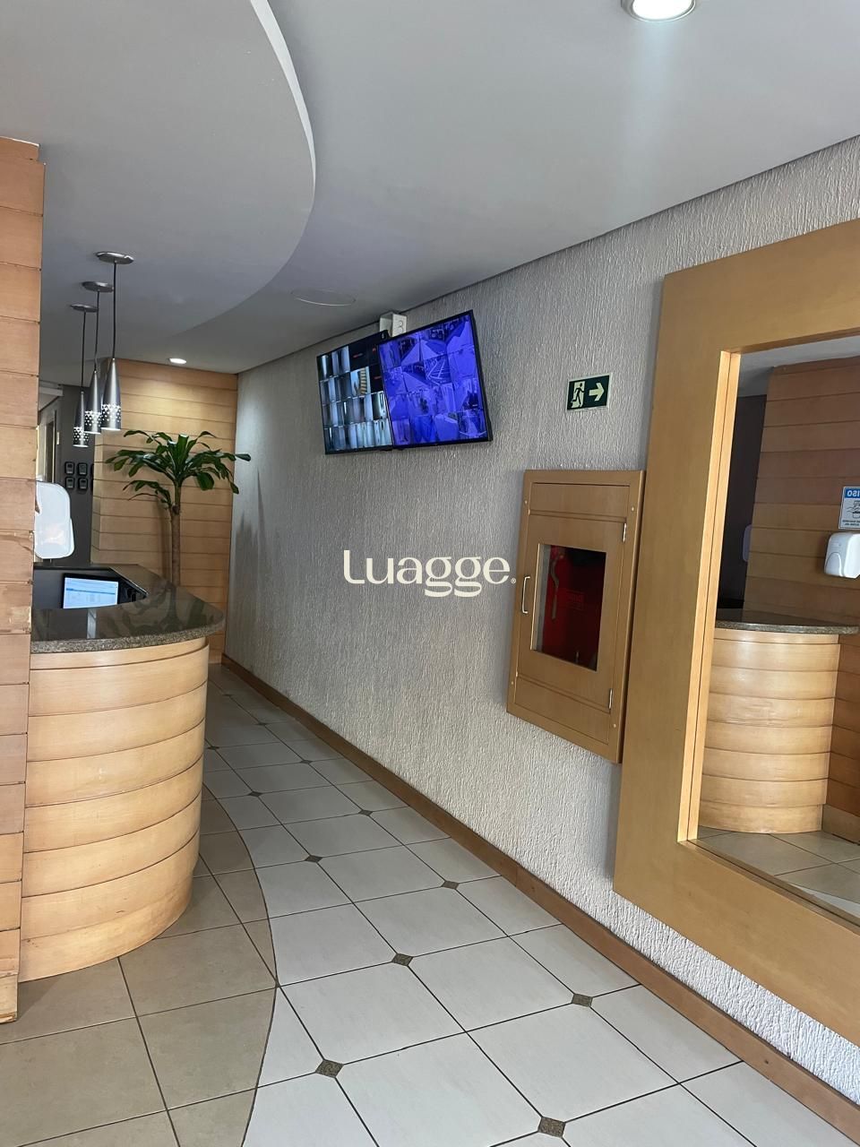 Apartamento à venda com 2 quartos, 1m² - Foto 2