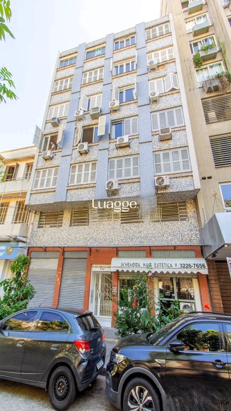 Studio reformado e mobiliado a 100m da UFRGS - Rua Desembargador André da Rocha