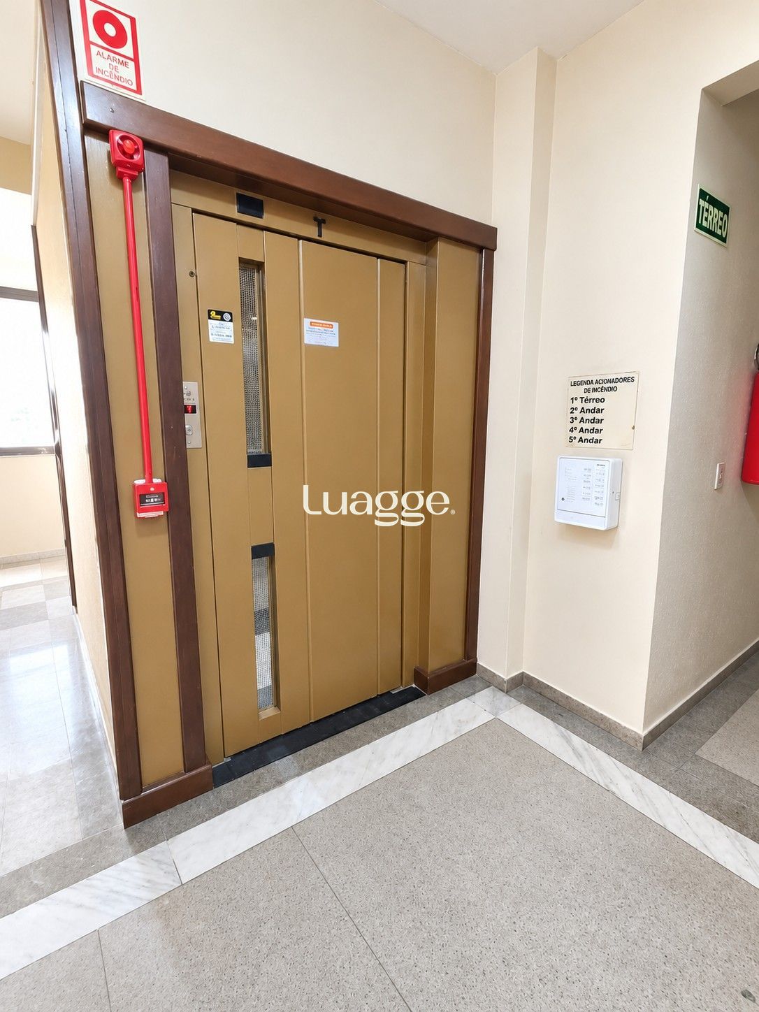 apartamento-prédio-com-elevador