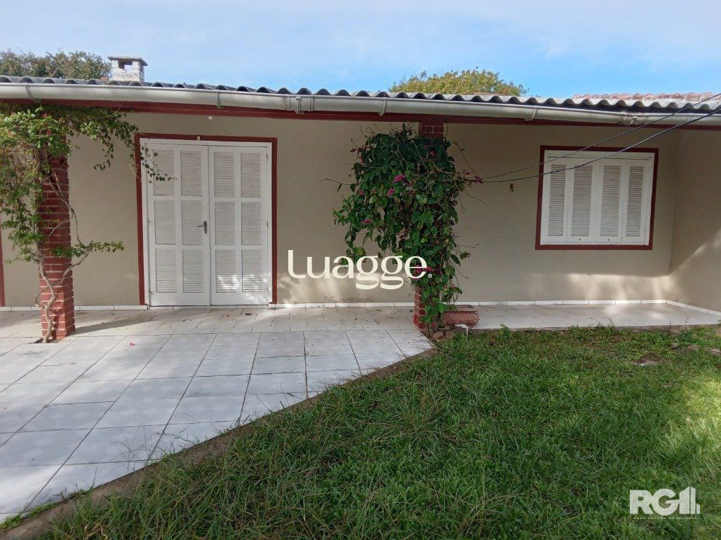 Casa à venda com 3 quartos, 120m² - Foto 1