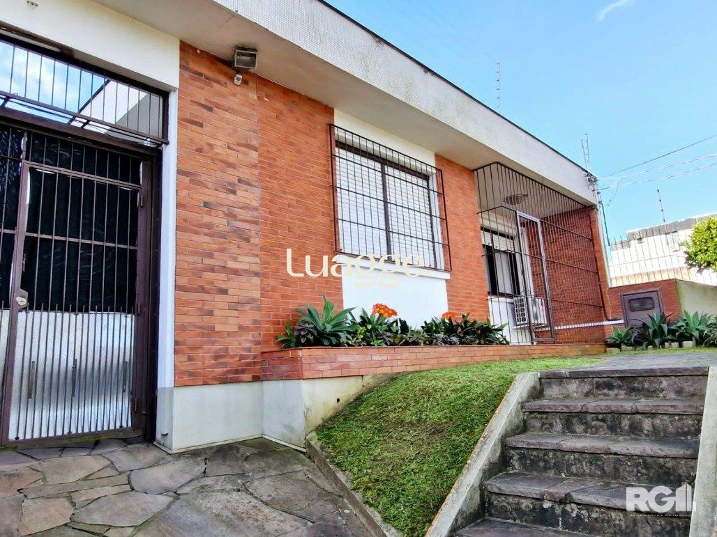 Casa à venda com 4 quartos, 181m² - Foto 2