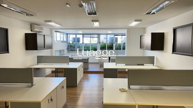 Depósito-Galpão-Armazém à venda, 106m² - Foto 1