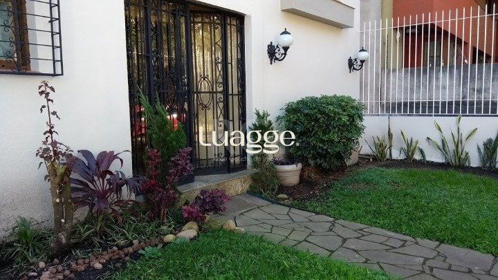 Casa à venda com 4 quartos, 566m² - Foto 1