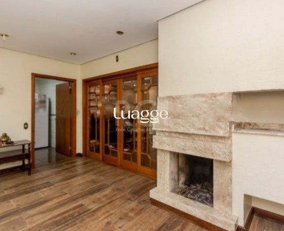 Casa à venda com 5 quartos, 251m² - Foto 2