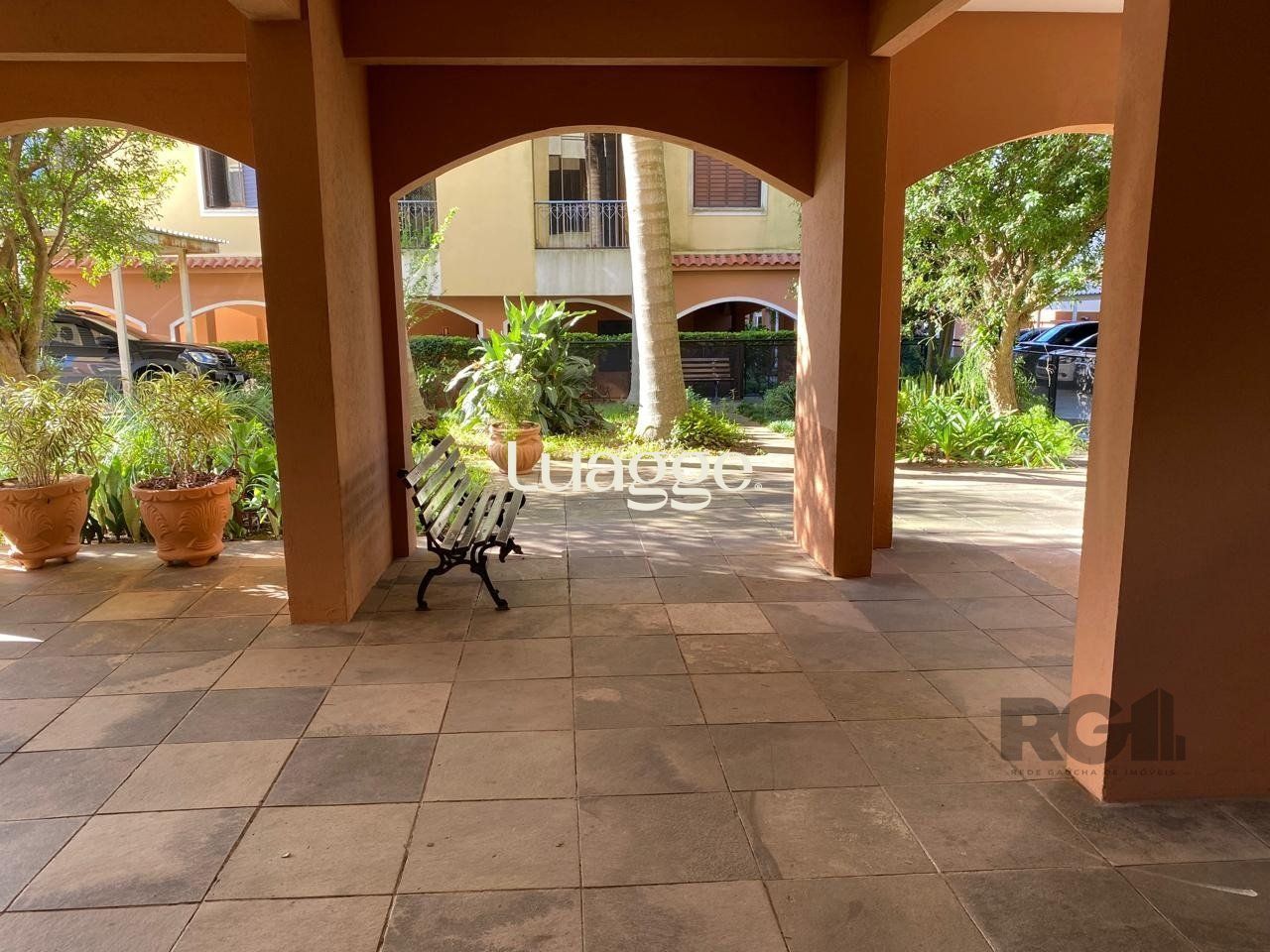 Apartamento à venda com 3 quartos, 66m² - Foto 2