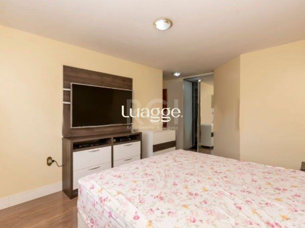 Casa à venda com 5 quartos, 251m² - Foto 9