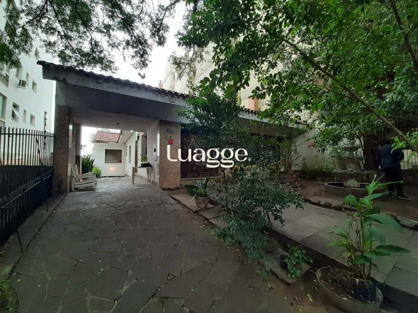 Casa à venda com 5 quartos, 389m² - Foto 2
