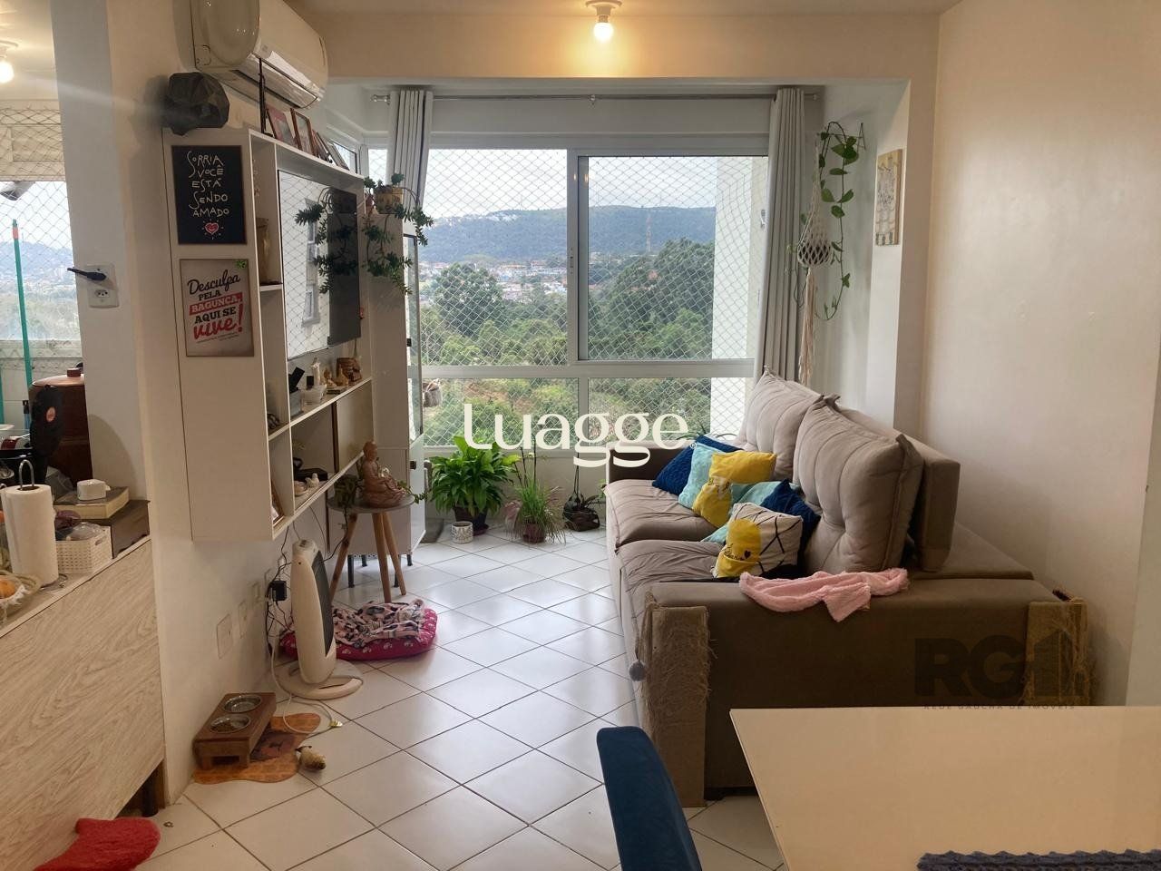 Apartamento à venda com 3 quartos, 74m² - Foto 2