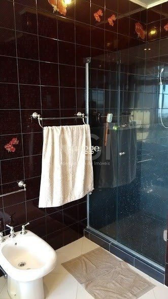 Casa à venda com 4 quartos, 566m² - Foto 25