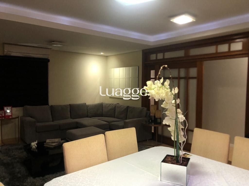 Apartamento à venda com 3 quartos, 130m² - Foto 2
