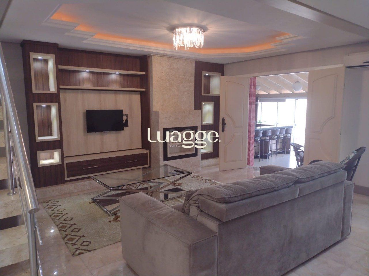 Sobrado à venda com 4 quartos, 352m² - Foto 2