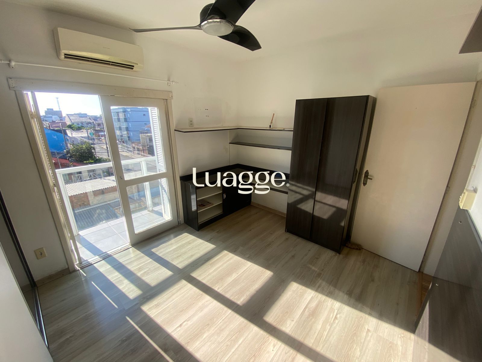 Apartamento à venda com 2 quartos, 63m² - Foto 1