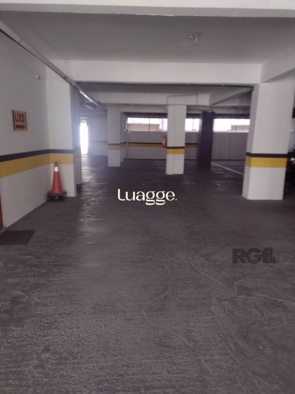 Apartamento à venda com 3 quartos, 189m² - Foto 27