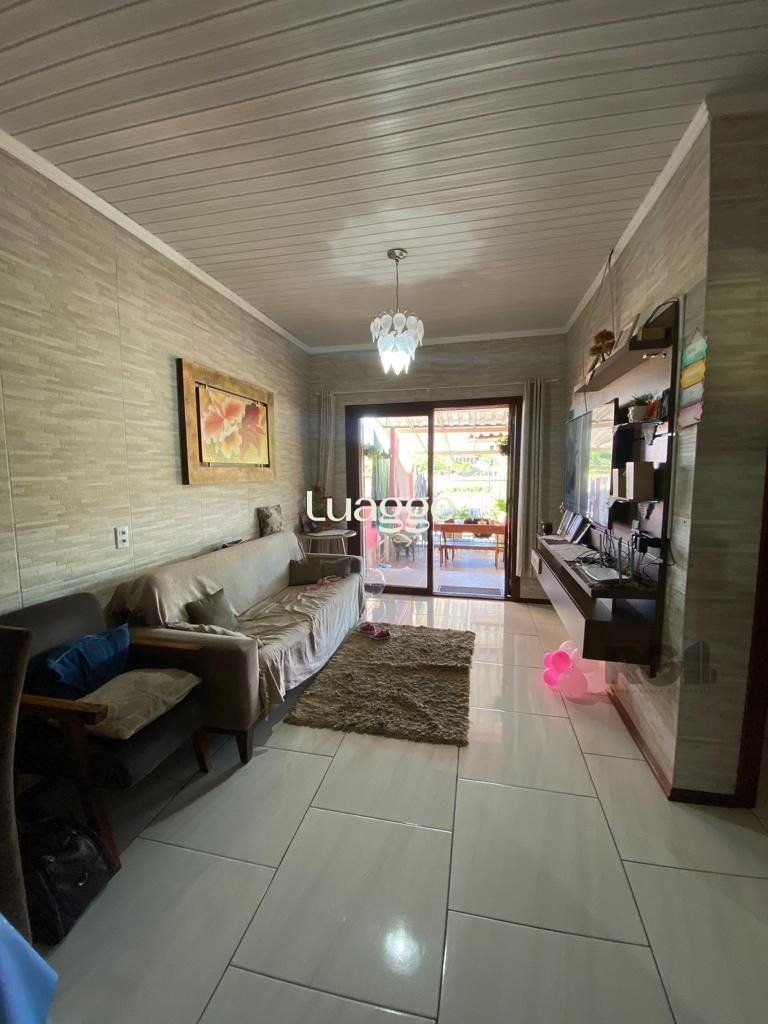 Casa à venda com 2 quartos, 71m² - Foto 3