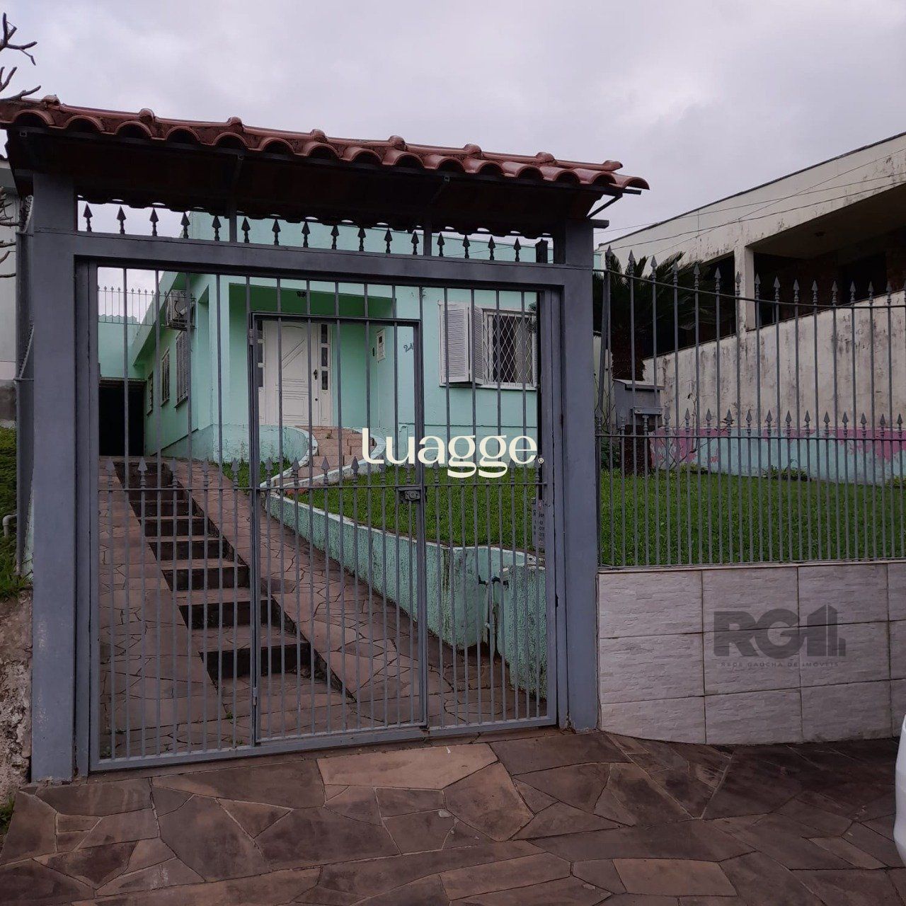 Casa à venda com 2 quartos, 75m² - Foto 1