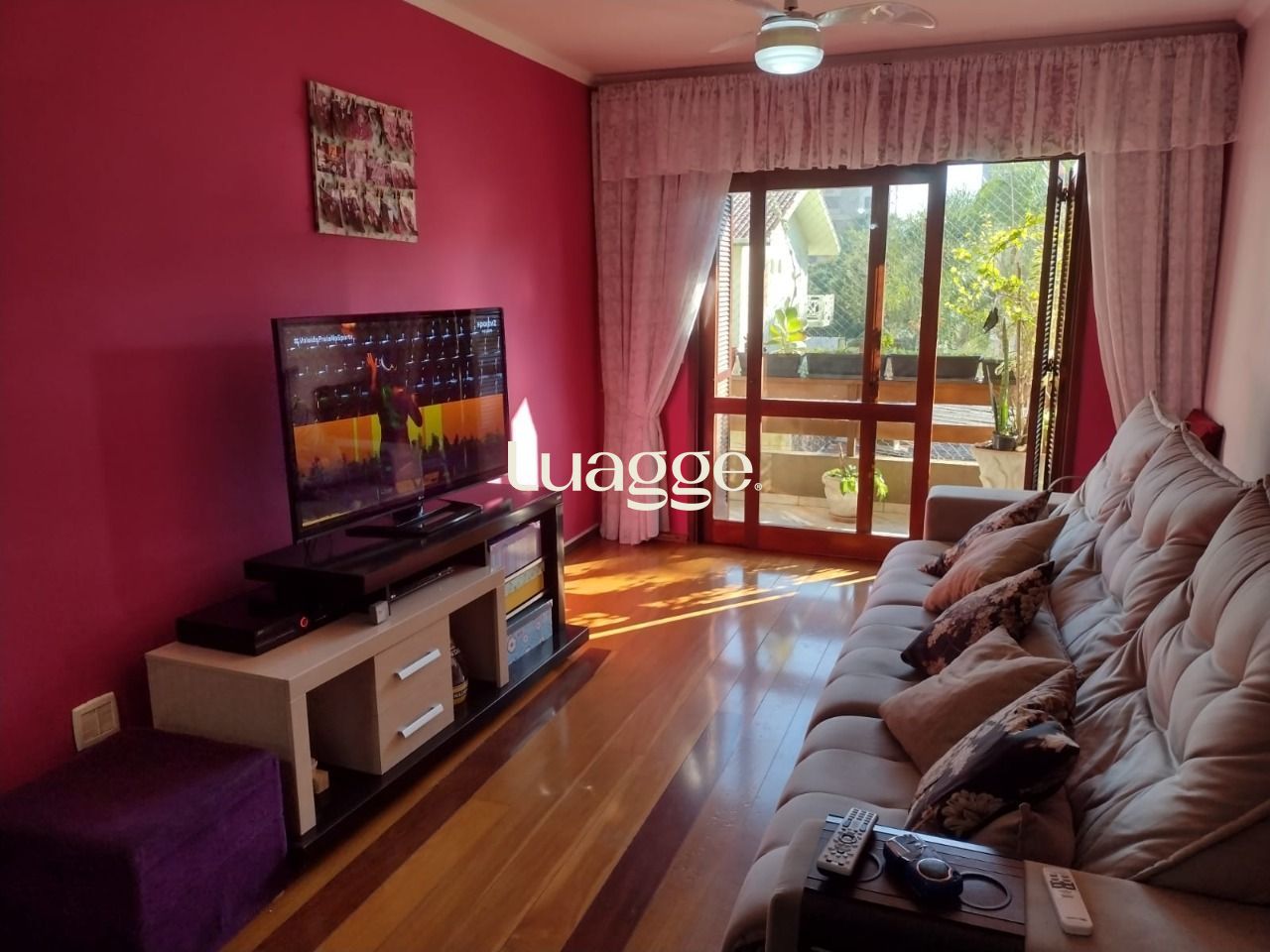 Apartamento à venda com 3 quartos, 142m² - Foto 2