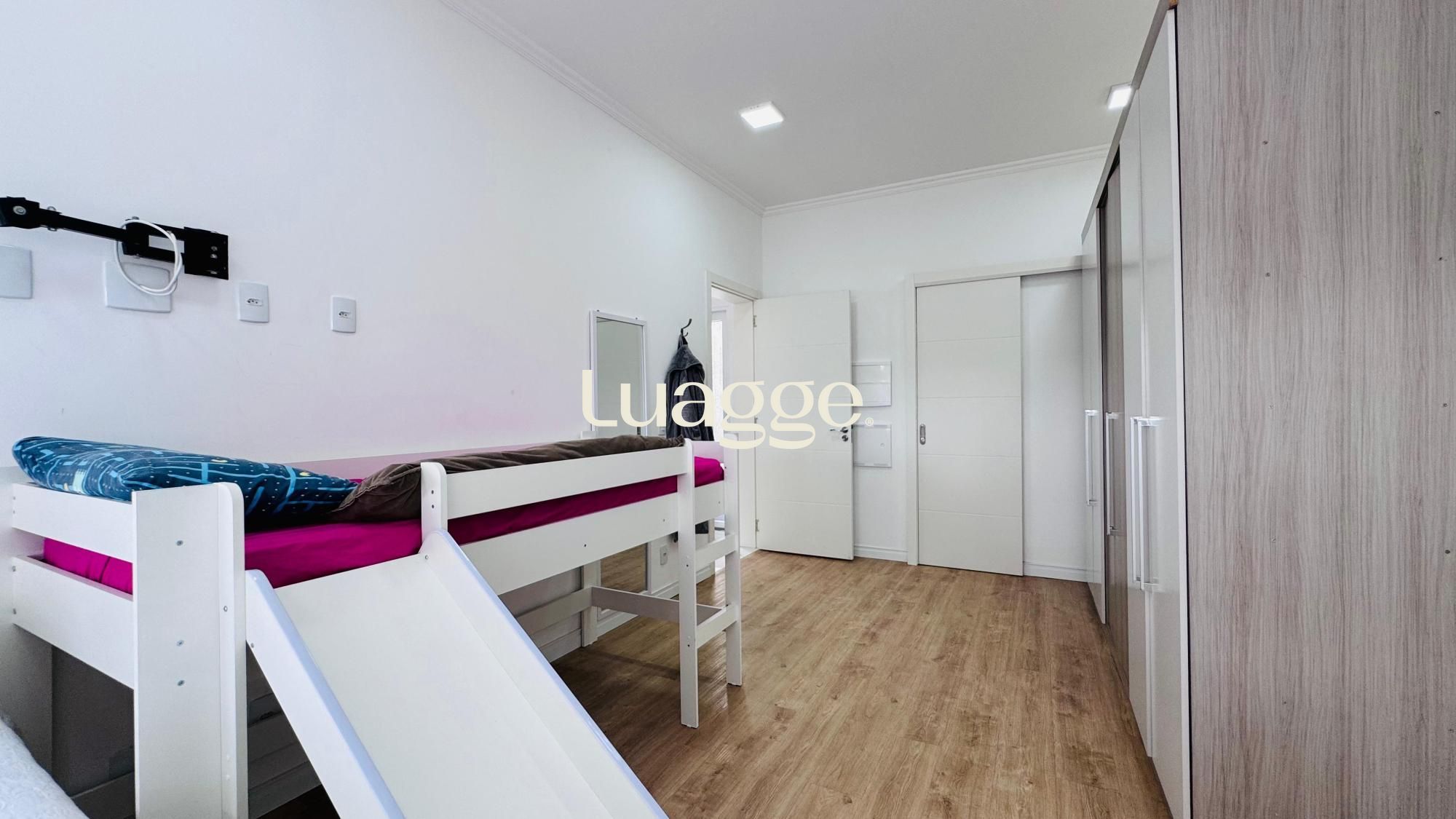 Casa à venda com 3 quartos, 151m² - Foto 12