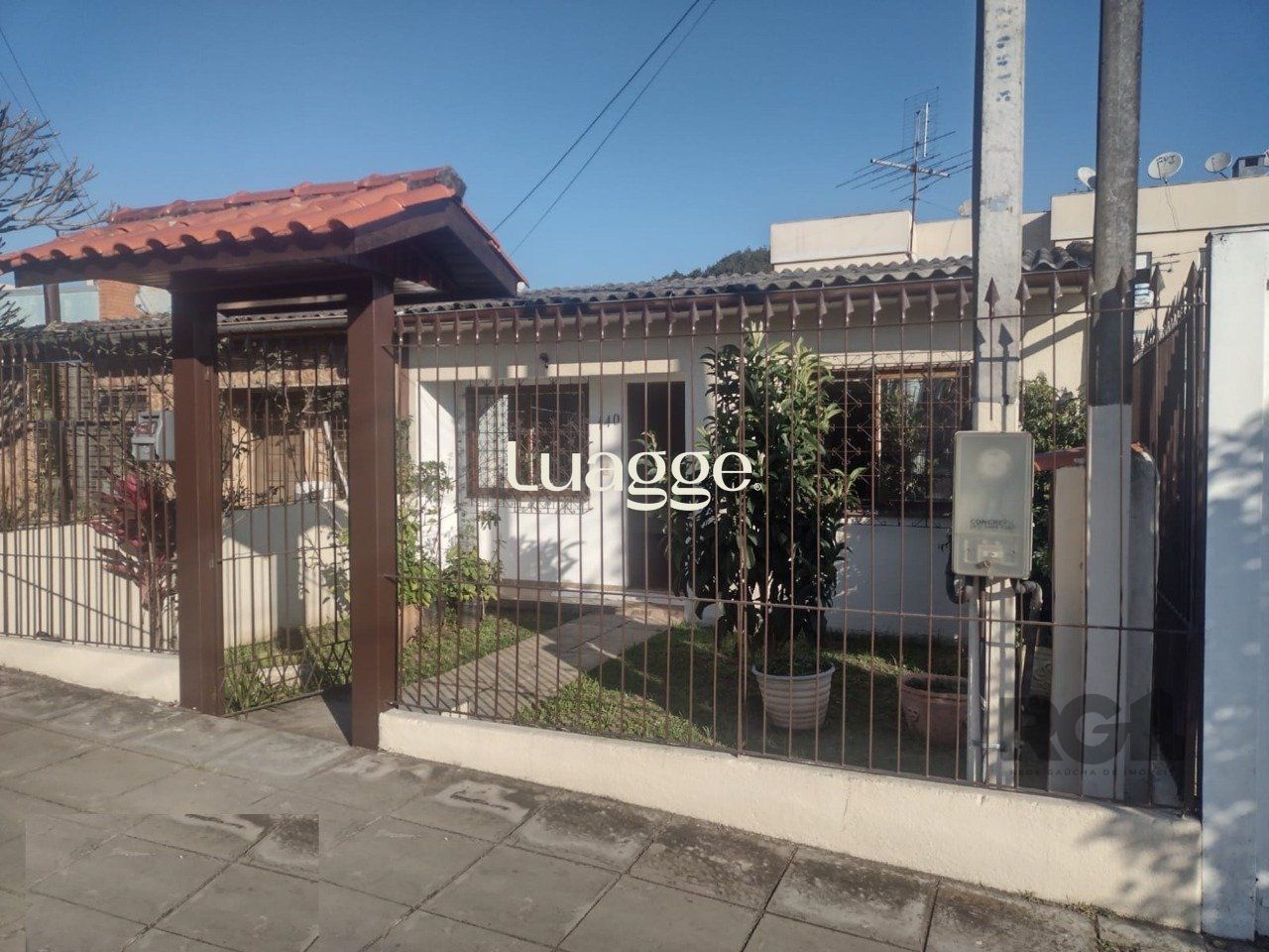 Casa à venda com 2 quartos, 63m² - Foto 2
