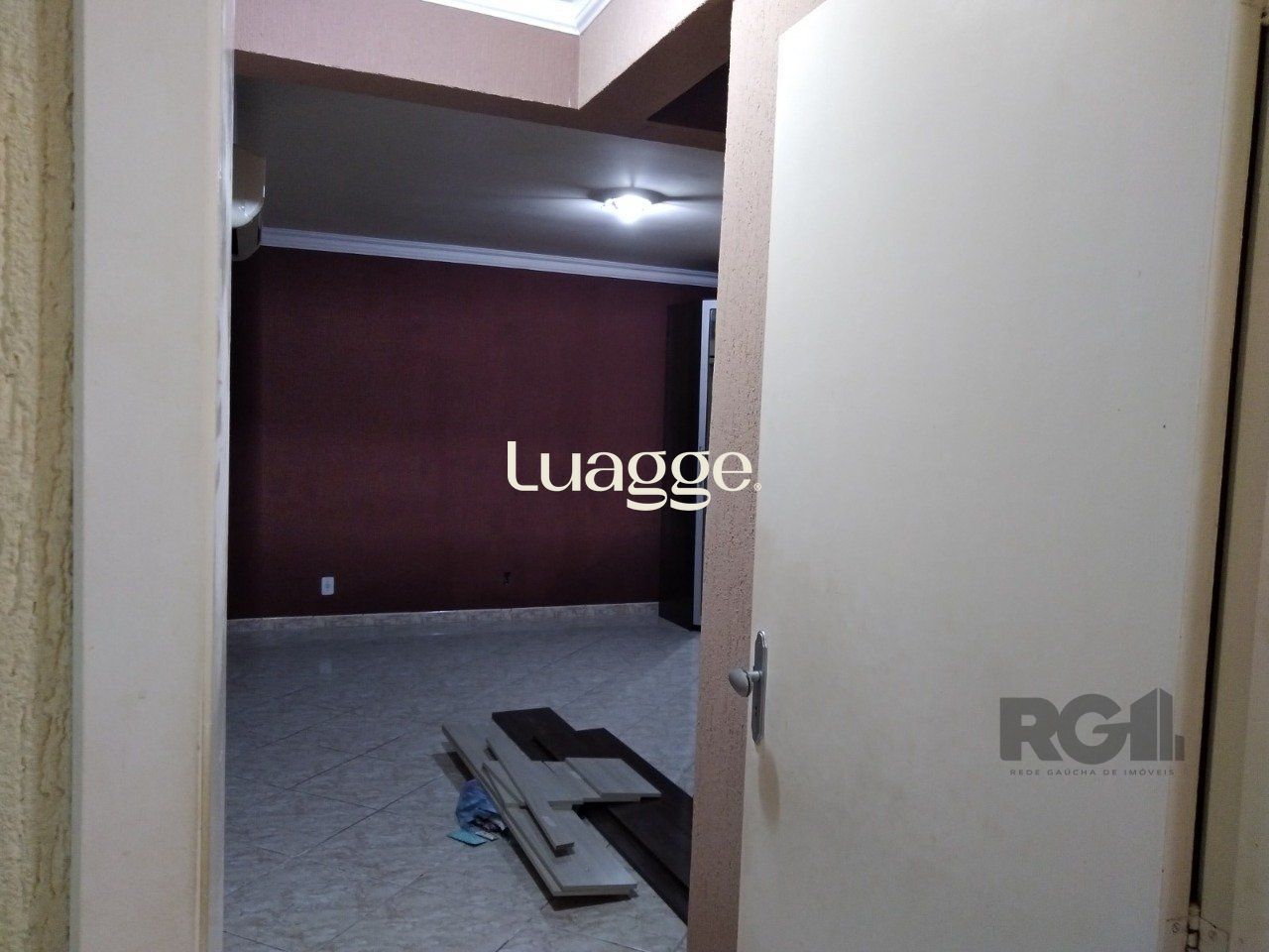 Casa à venda com 3 quartos, 330m² - Foto 8