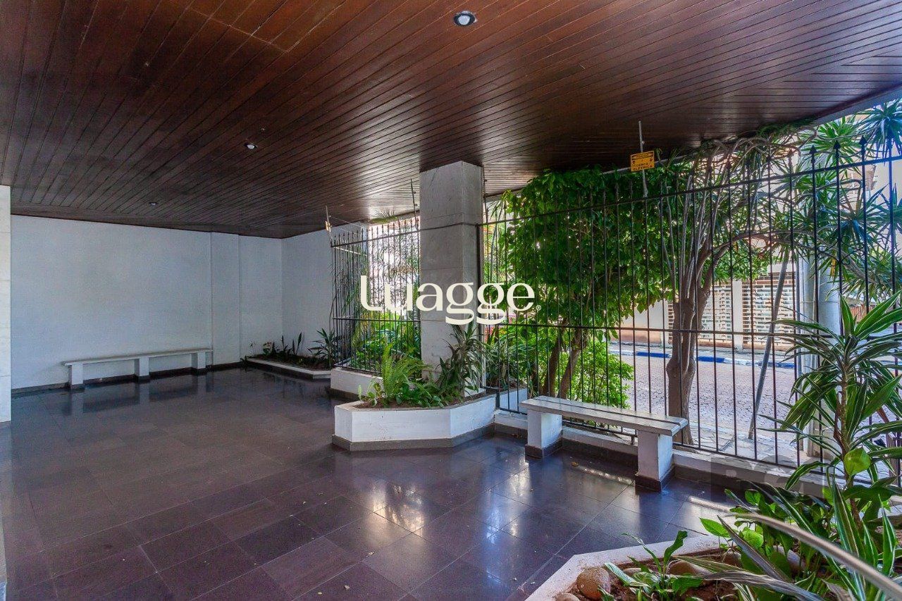Apartamento à venda com 3 quartos, 124m² - Foto 3