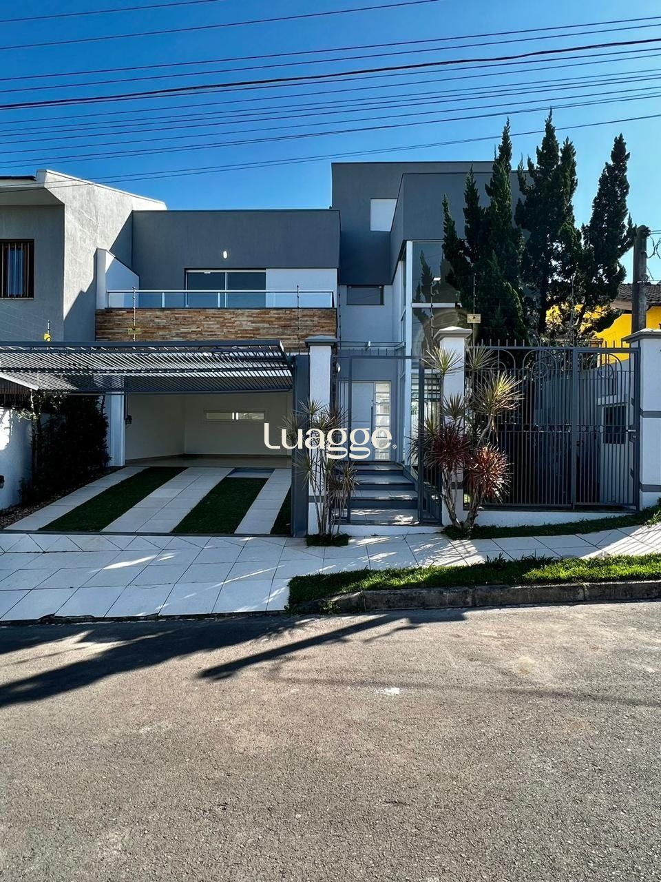 Sobrado à venda com 3 quartos, 188m² - Foto 1